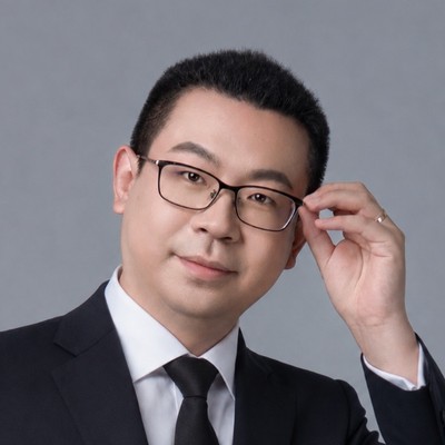 代表行政書士 登阪方皓